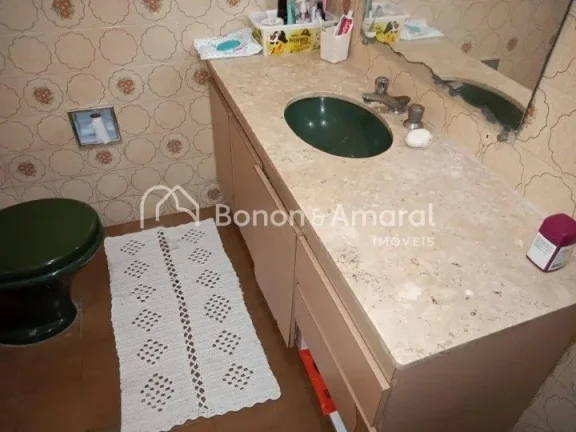 Imagem Casa com 04 Quartos e Edícula à Venda no Taquaral