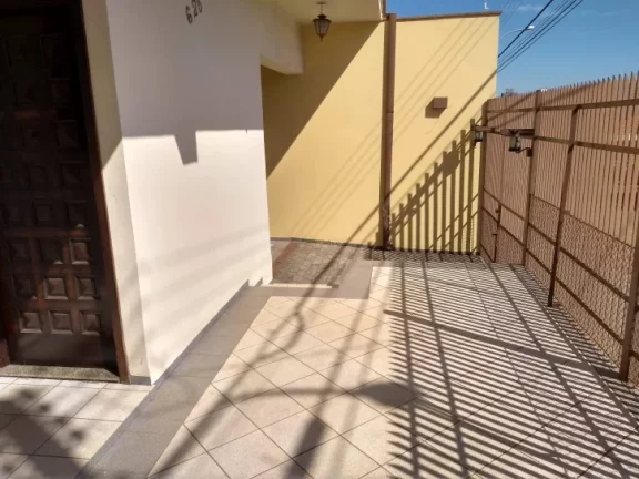 Imagem Casa em excelente localização próximo as principais avenidas