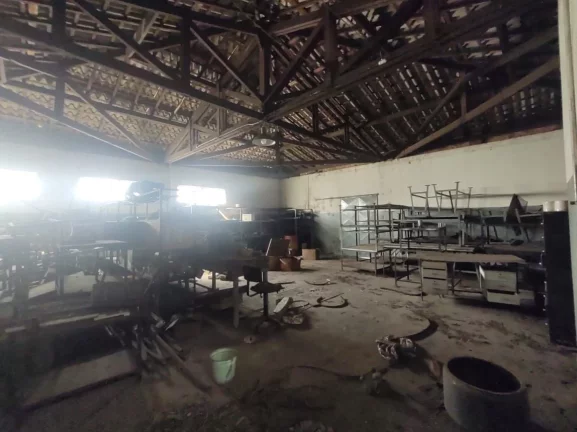 Imagem Barracão comercial com 1489m² com localização em umas das principais avenidas com proximidades a...