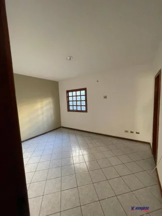 Imagem VENDO CASA EM CONDOMINIO