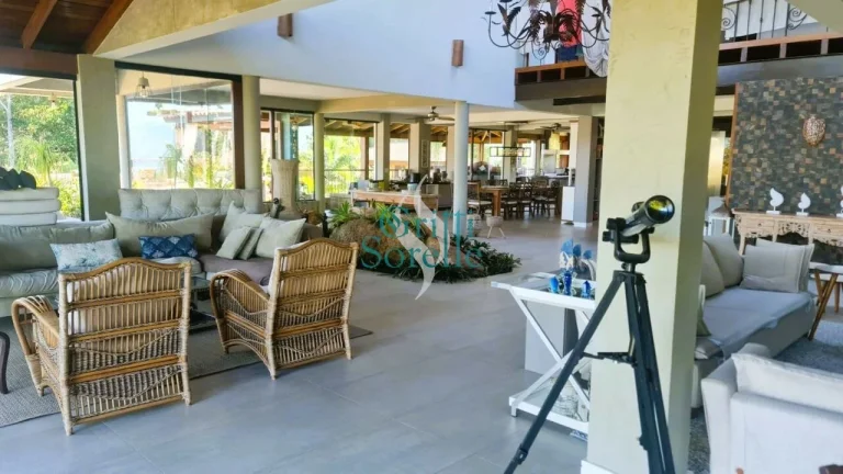Imagem Casa de Condomínio à Venda nas Toninhas - Ubatuba/SP.