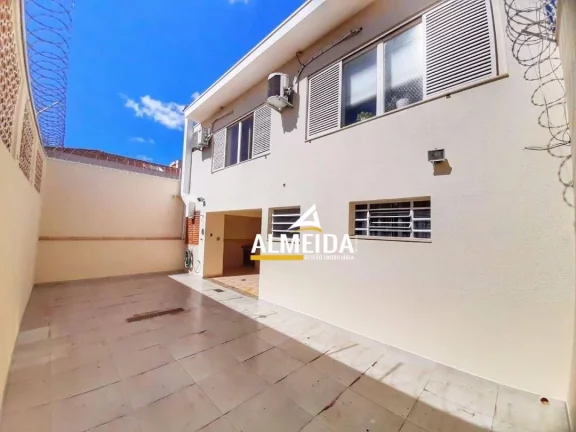 Imagem Casa com 4 dormitórios à venda, 218 m² por R$ 800.000,00 - Centro - Rio Claro/SP
