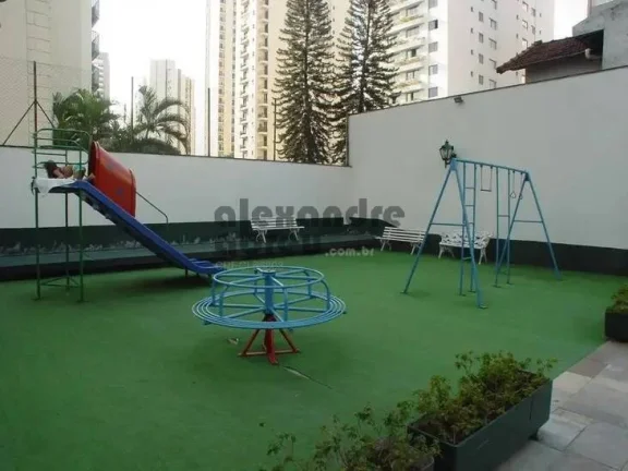 Imagem Apartamento reformado com 2 dormitórios em Moema à venda