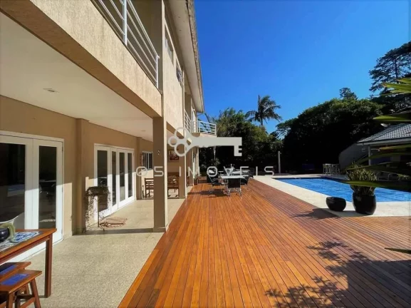 Imagem Casa no Miolo da Granja Viana. 05 suítes + piscina, gourmet, quadra tênis!