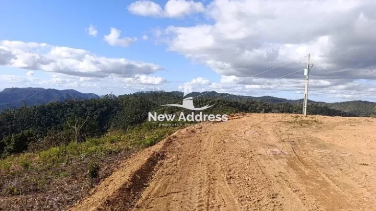 Imagem Terreno de 18 mil m² com linda vista à venda em Santa Teresa