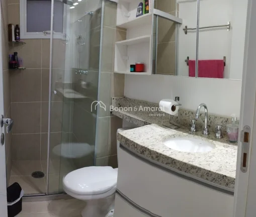 Imagem Lindo apartamento com 3 quartos sendo 1 suíte. A sala ampla, banheiros com box de vidro. Sacada gou...