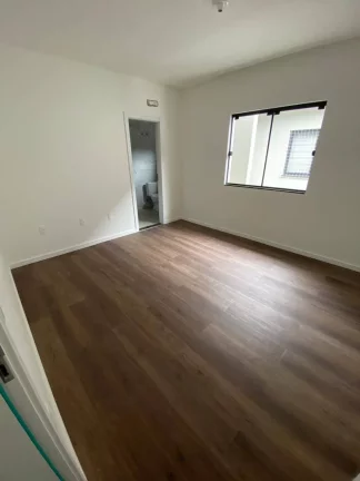Imagem Geminado Sobrado Bairro Floresta com 3 suítes