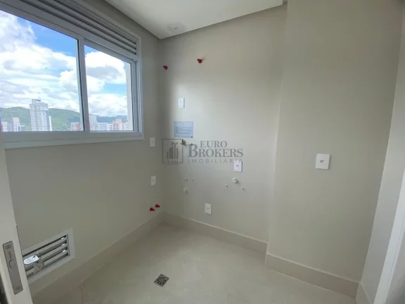Imagem Apartamento com 4 suítes à venda no Centro de Balneário Camboriú/SC