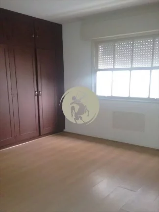 Imagem OPORTUNIDADE!!! APARTAMENTO GRANDE, BEM DISTRIBUIDOS, COZINHA ENORME, 4 DORMITÓRIOS GRANDES, 3 VAGA...