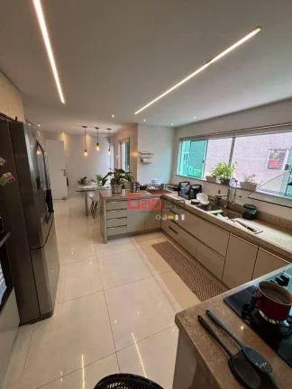 Imagem Casa com 4 dormitórios à venda, 240 m² por R$ 1.600.000 - Jardim Excelsior - Cabo Frio/RJ