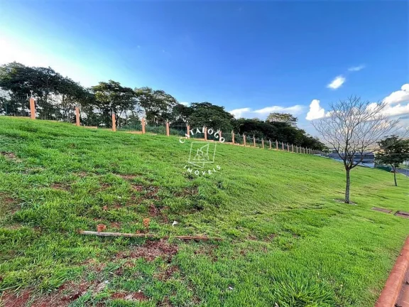 Imagem Terreno em Condomínio a Venda no bairro Residencial e Empresarial Alphaville - Ribeirão Preto, SP
