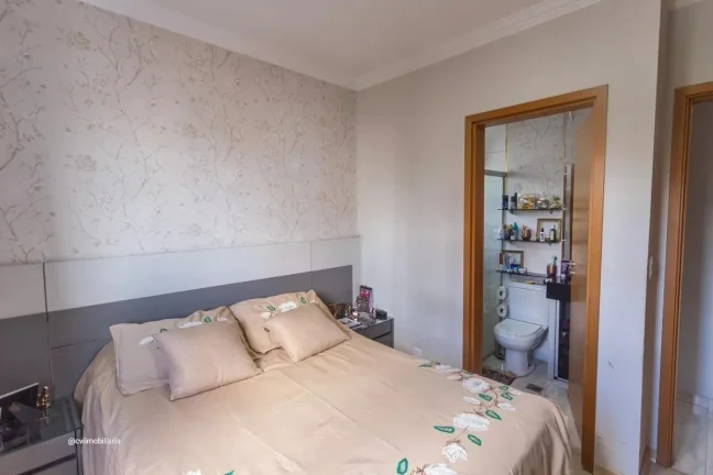Imagem Localizado no bairro Fernão Dias, este apartamento oferece uma excelente oportunidade para quem bus...