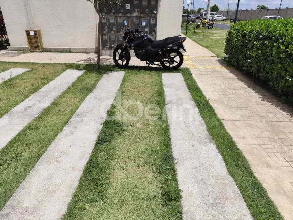 Imagem APARTAMENTO COM QUINTAL À VENDA - JARDIM EMBARÉ