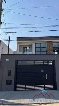 Imagem Casa assobrada com 3 Quartos e 1suite e 3 vagas - 104m2 -Camilopolis !!!