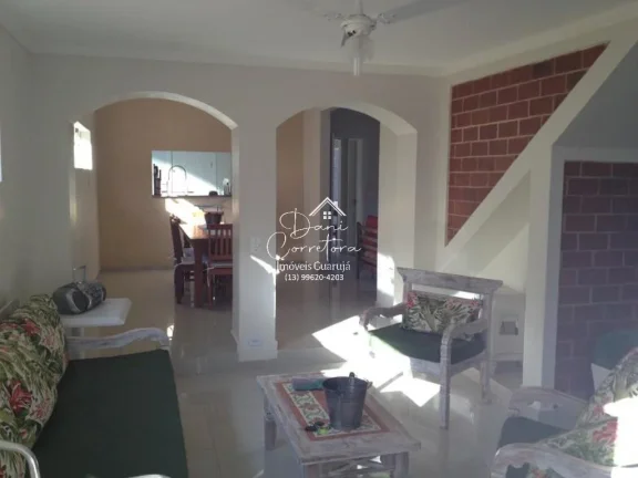 Imagem Imperdível: Casa à venda na Enseada, Guarujá-SP, com 4 quartos, 1 suíte, 2 banheiros, 3 vagas de garagem e 250m²!