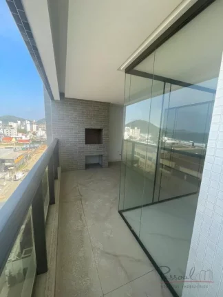 Imagem Sua espaçosa planta, três suítes, quatro banheiros, sacada ampla com churrasqueira e a vista magn...
