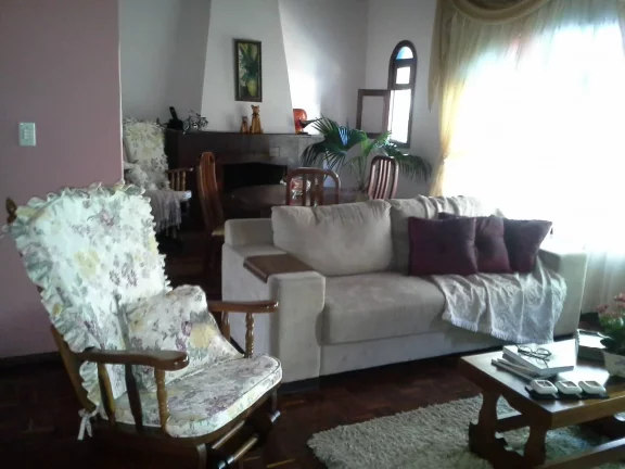 Imagem VENDO ESTA LINDA CASA EM NOVA FRIBURGO. BAIRRO: CHÁCARA DO PARAÍSO