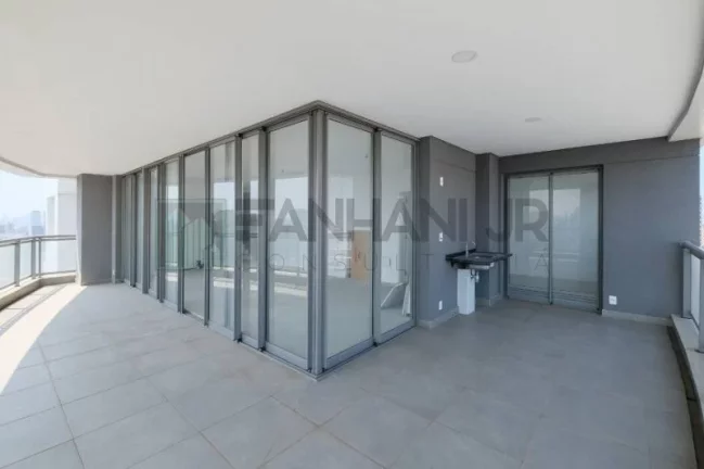 Imagem More no bairro mais valorizado de São Paulo, Vila Nova Conceição, em uma cobertura duplex que é uma verdadeira obra de arte. Com 4 quartos e 5 banheir