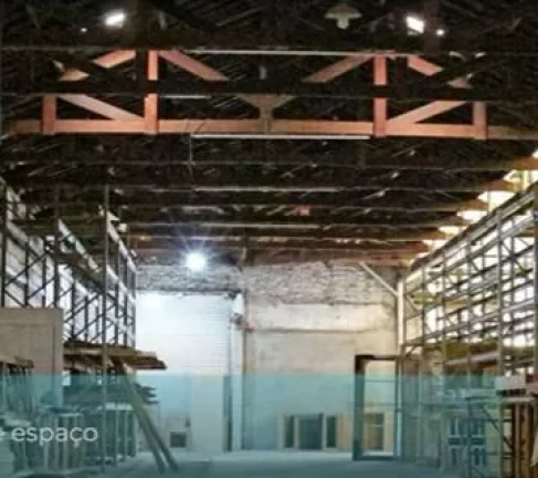 Imagem Excelente Barracão Comercial no coração da Vila Rezende medindo 967.79 m², com recepção, banhe...