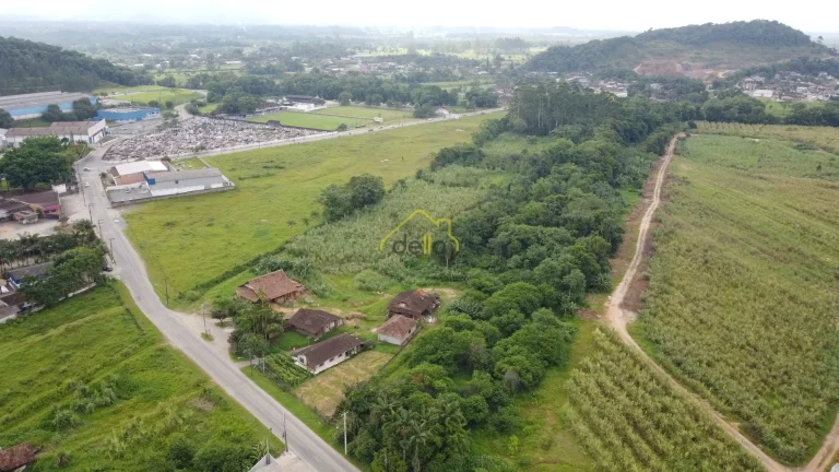 Imagem Terreno na região Industrial Norte com 43.000m2 para construção de Galpão localizado próximo do Aeroporto e Avenida Santos Dumond !