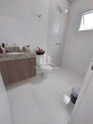 Imagem Cobertura Fantástica, 230m², Entrada Independente, 3 Dormitórios, sendo 2 Suítes, 5 Sacadas, 2 Vagas, no Vila Vitória, Mauá-SP