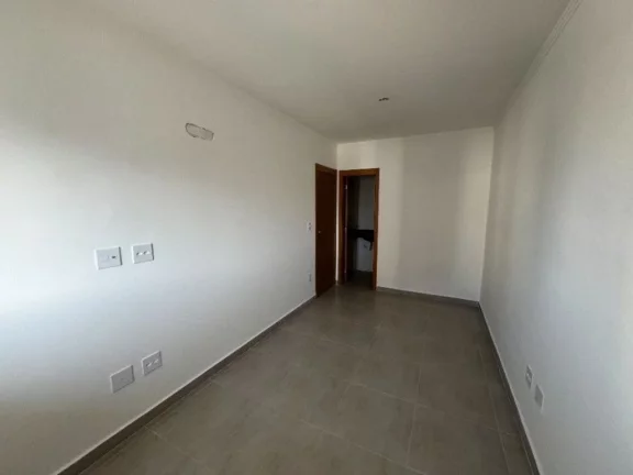 Imagem Apartamento à Venda em Guilhermina, Praia Grande - SP