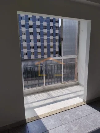 Imagem Apto com 3 dormitórios, sendo 1 suíte, sala ampla, sacada, banheiro social, cozinha, área de serv...
