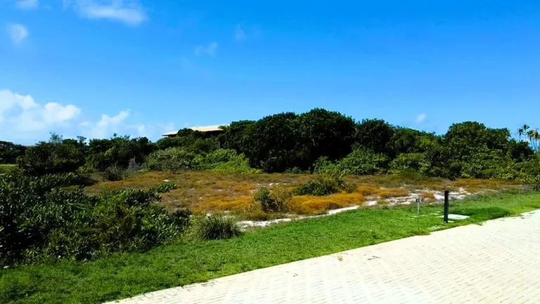 Imagem Lote em condomínio com 700m² , localizado no privilegiado bairro Praia do Forte em Mata de São João-BA