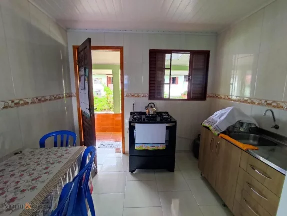 Imagem Casa para Venda em São José dos Pinhais, São Marcos, 3 dormitórios, 1 banheiro, 2 vagas