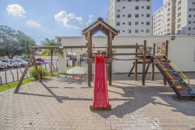 Imagem Apartamento à venda em Porto Alegre, Petrópolis, com 2 quartos, 47m²