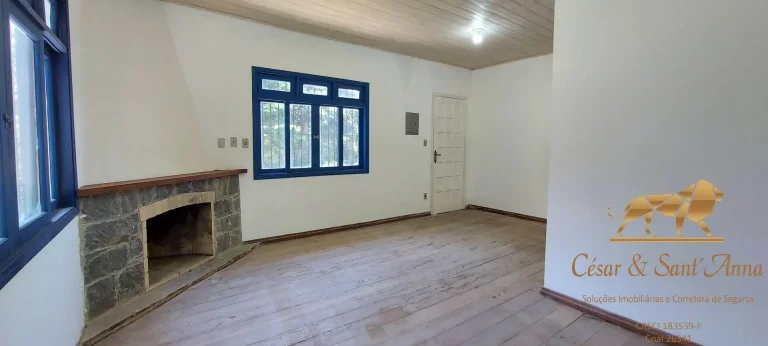 Imagem Casa em Condomínio com preço de Oportunidade em Campos do Jordão/SP