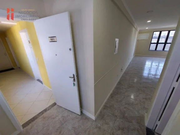 Imagem Sala comercial com 35m²na esquina com a Av. Brigadeiro Lima e Silva.