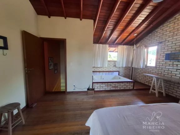 Imagem Casa Encantadora no Rio Vermelho, com acesso a praia