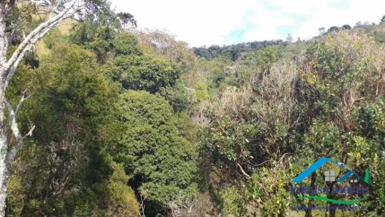 Imagem Paraíso para amantes da natureza: Terreno com cachoeira em Gonçalves!
