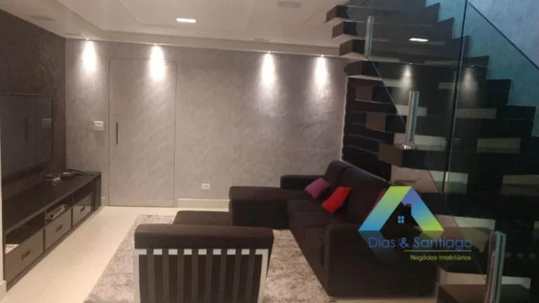 Imagem Linda cobertura tríplex com 3 dormitórios, 2 vagas, área gourmet com excelente localização e valor!