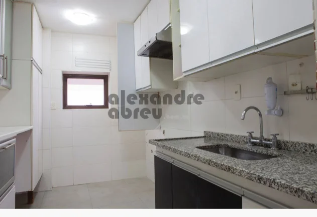 Imagem Apartamento em Moema, próximo ao metrô, disponível para venda ou locação!