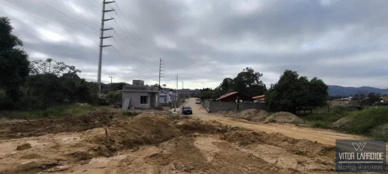 Imagem Terreno à Venda em Capivari de Baixo SC  250m²