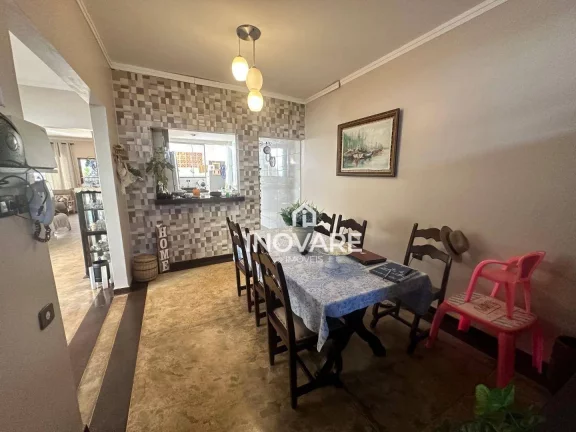 Imagem Casa com 3 dormitórios à venda, 265 m² por R$ 700.000,00 - Village Imperial - Itumbiara/GO