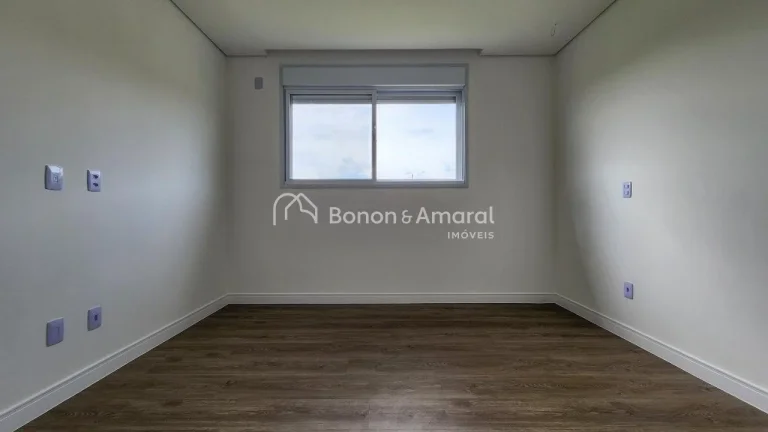 Imagem Casa de condominio a venda em Campinas no Aborais..

Linda e imponente residência, recém construí...