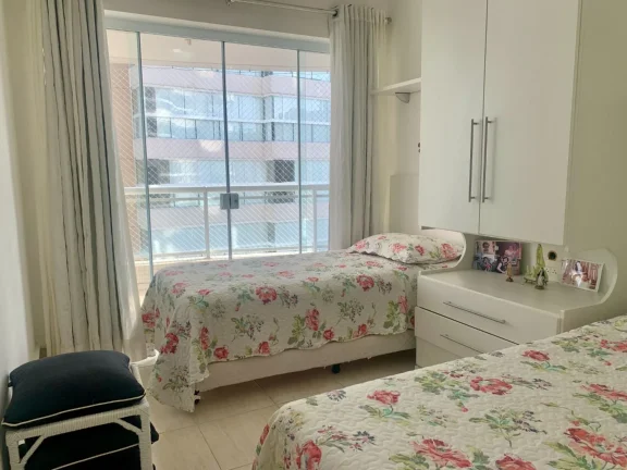 Imagem Apartamento na Riviera Módulo 07: 3 suítes, 2 salas, 2 vagas. Pé na areia em Riviera de São Lourenço. Aproveite essa oportunidade!