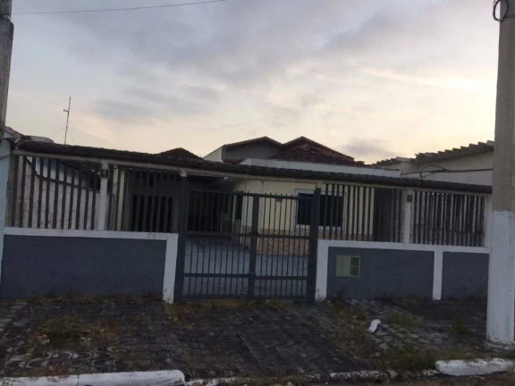 Imagem Casa com 2 dormitórios à venda, 90 m² por R$ 430.000,00 - Caiçara - Praia Grande/SP