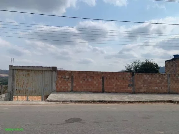 Imagem *CASA EM LOTE 360 M²
*CONSTITUÍDA POR 1 QUARTO, SALA, COZINHA, BANHEIRO, ÁREA DE SERVIÇO, VARAND...