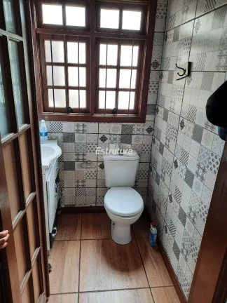 Imagem Linda casa, com jardim e lago artificial