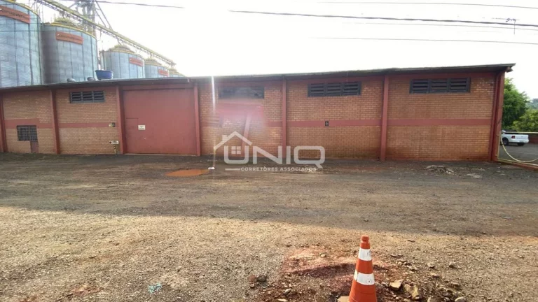 Imagem Barracões Disponiveis Saída para Itapejara D'Oeste