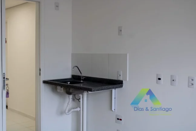 Imagem Lindo apartamento studio novo em localização privilegiada na área nobre e plana da Vila das Mercês próximo de todos os comercios!