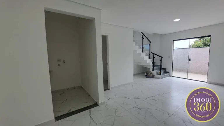 Imagem Sobrado com 2 Quartos (2 suites) e 2 banheiros à Venda, 107 m²