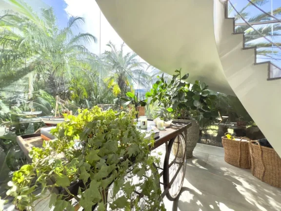 Imagem Casa em Condominio 4 Dormitórios - Bairro --