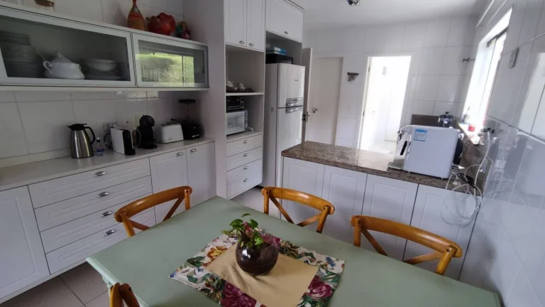 Imagem Casa 4 quartos à venda, 230 m² por R$ 1.200.000 - Chácara das Paineiras - Carapicuíba/SP