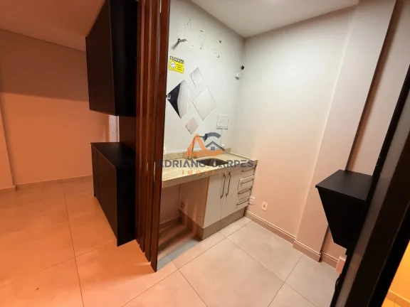 Imagem Aluguel Anual de sala comercial de esquina no Centro de Piçarras, Adriano Carpes Imóveis Aluga