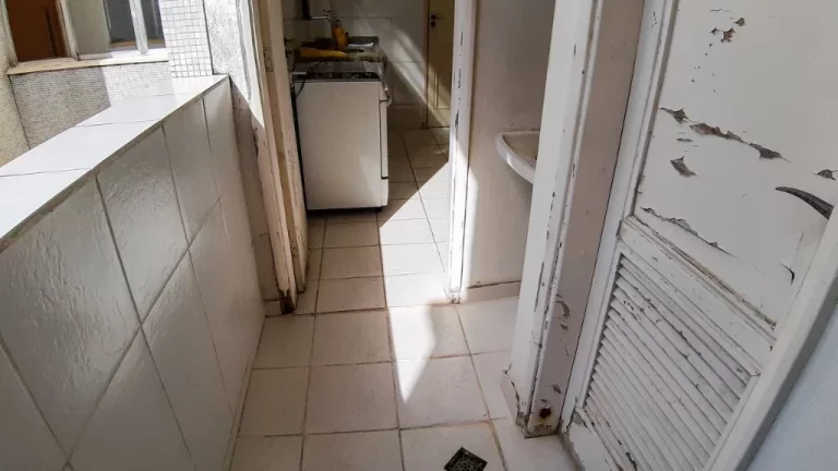 Imagem PITANGUEIRAS- CALÇADÃO COM MARAVILHOSA VISTA AO MAR , GARAGEM EM PARQUEAMENTO.